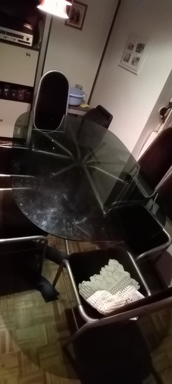 mesa de sala de jantar de ferro com tampo de vidro com 6 cadeiras