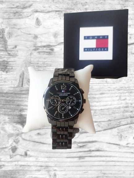 Tommy Hilfiger: Элегантные Часы и Кожаный Ремень в Подарочном Наборе
