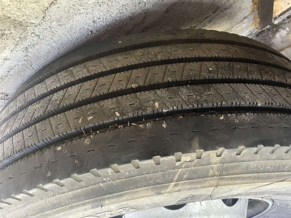 Резина рульова з диском 315/70 R22,5