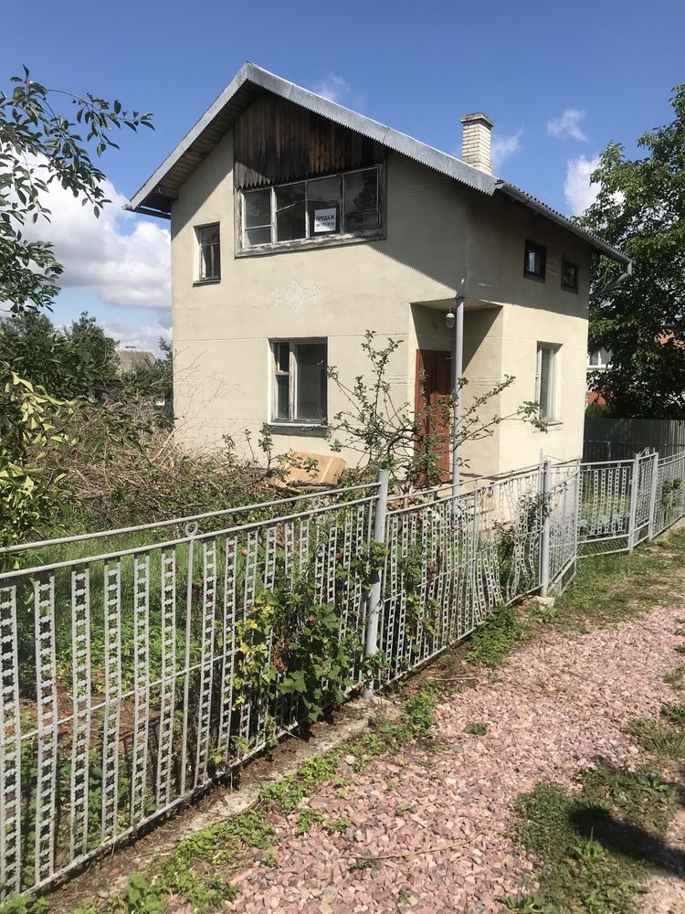 Продам дачу коло Залісся..