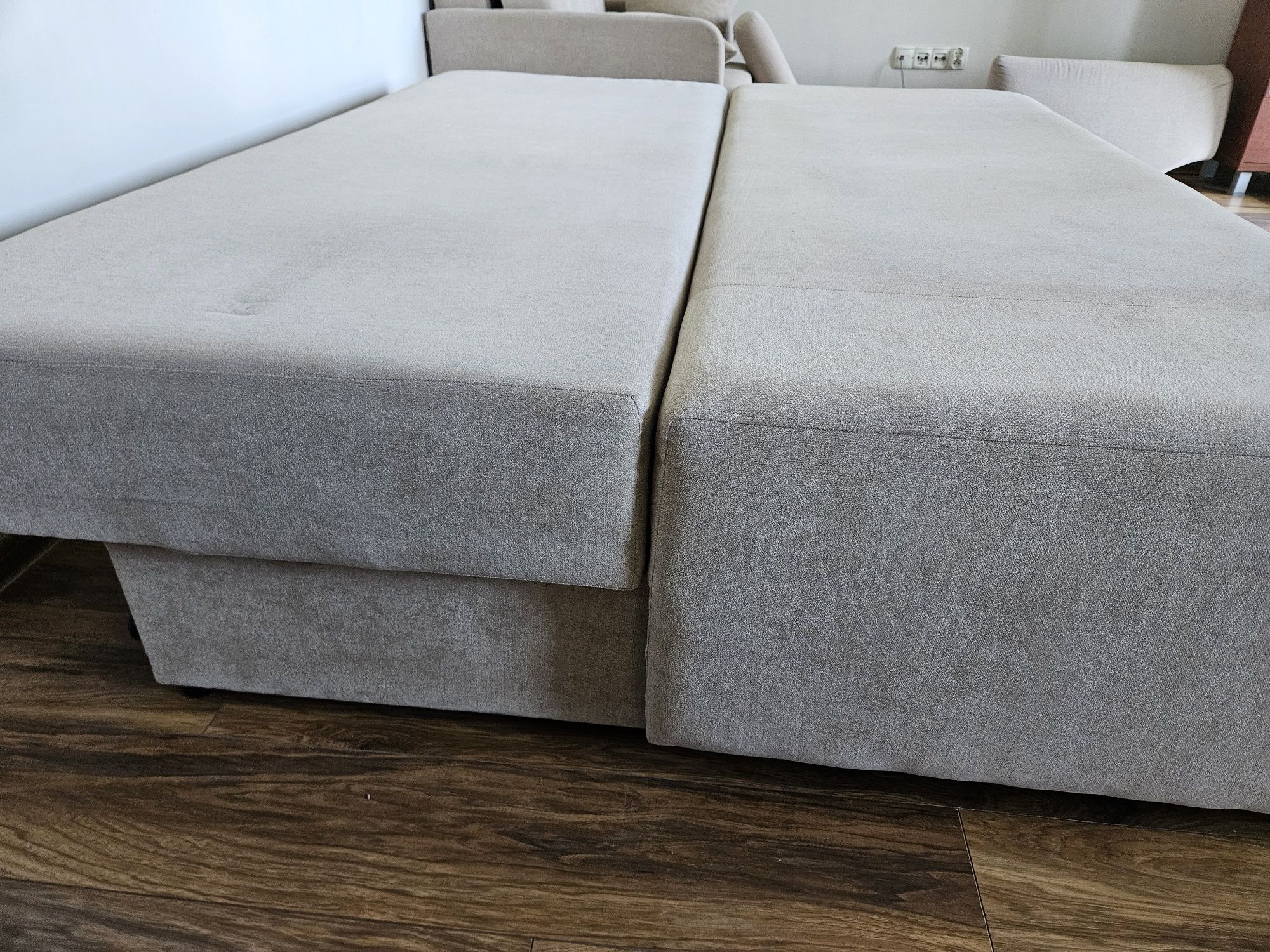 Kanapa / sofa rozkładana z funkcją spania