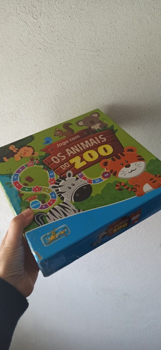 Jogo com os animais do zoo