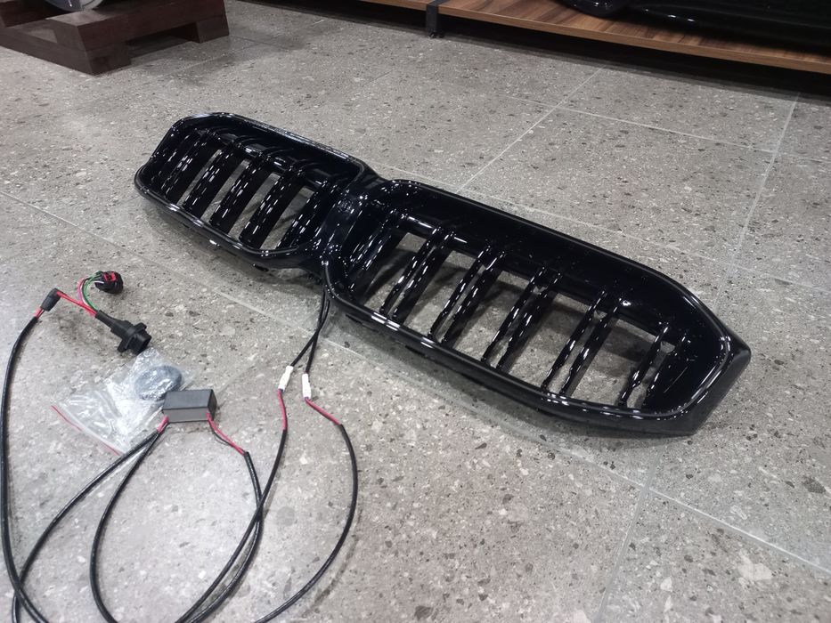 Решітка радіатора решетка ноздри BMW Iconic Glow G20 з LED  підсвідкою