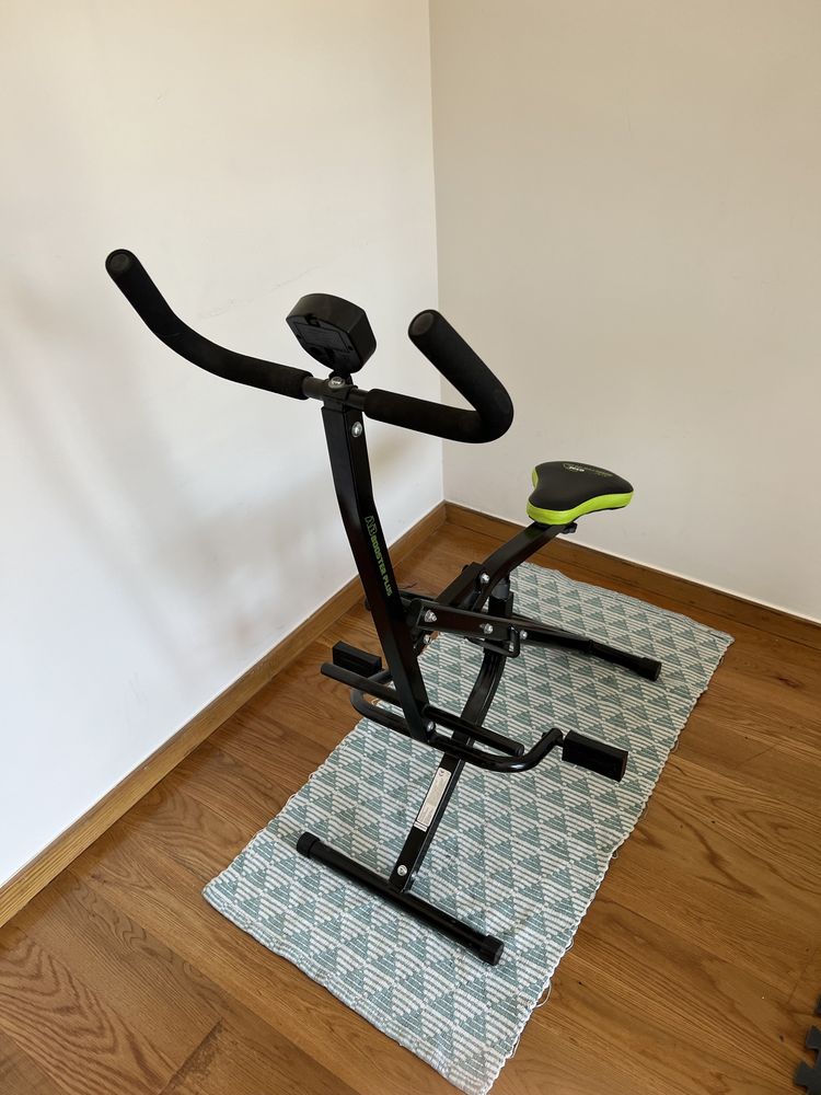 Vende-se máquina de exercício com pouco uso