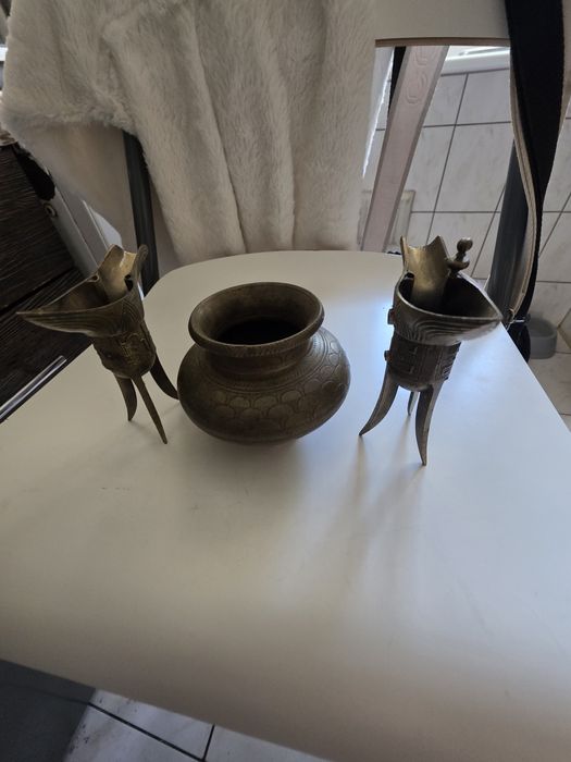 2 świeczniki i wazonik