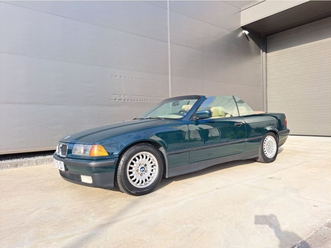 BMW 320i Cabrio E36
