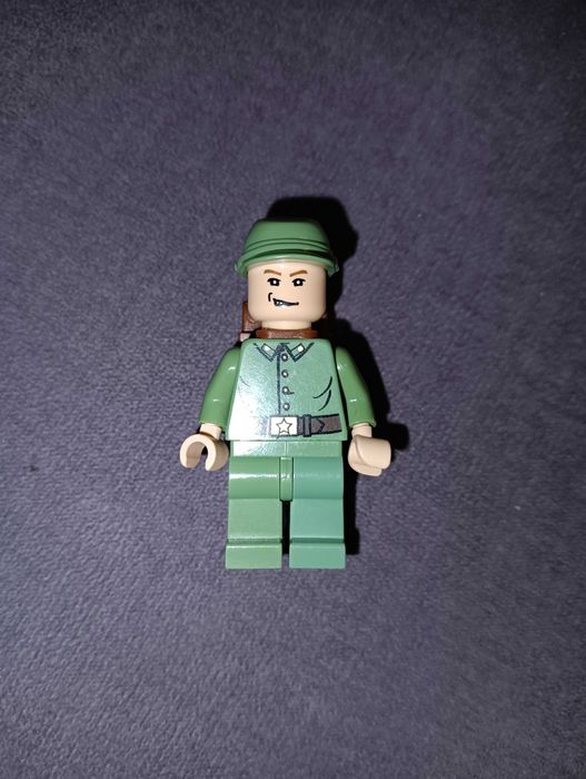 LEGO figurka Indiana Jones