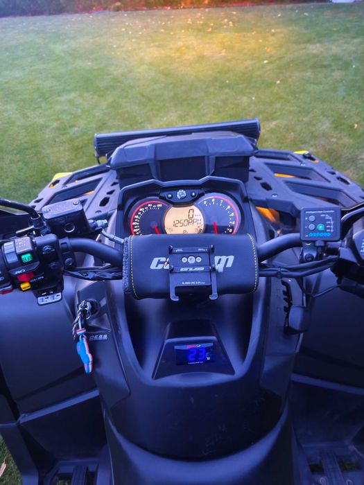 Can am Outlander Bombardier 1000 -zarejestrowany