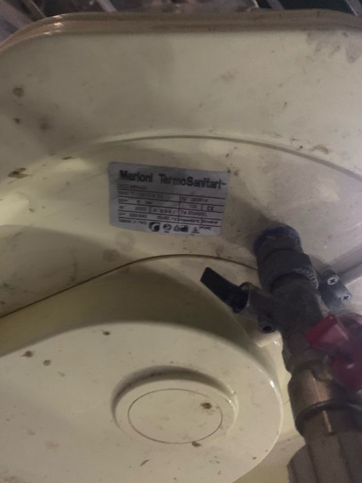 Бойлер ariston 100л