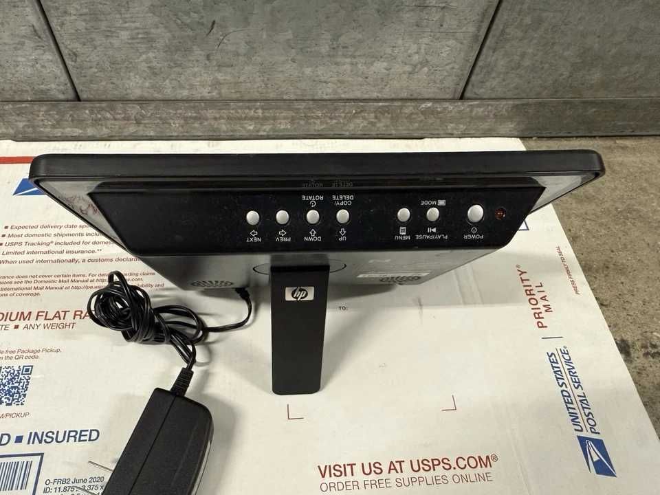 moldura digital HP com comando em excelente estado
