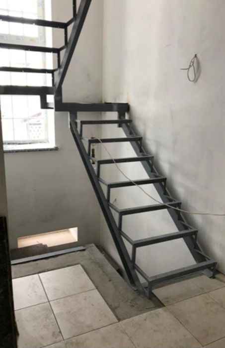 Каркас из металла, косоур металлический, лестницы