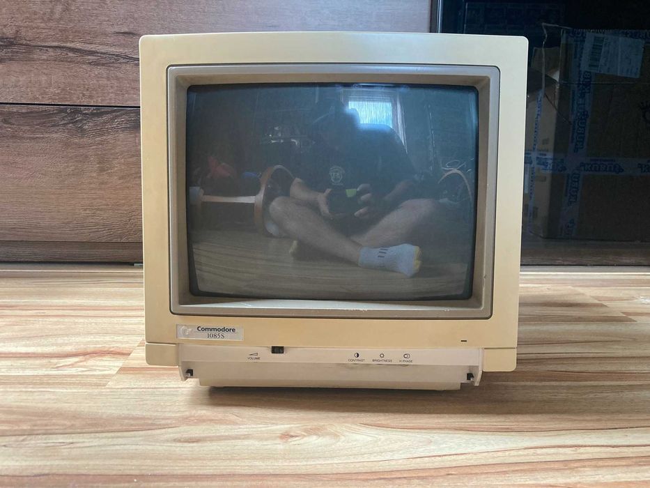 Monitor Commodore 1085S-D3 - idealny do Amigi - sprawny
