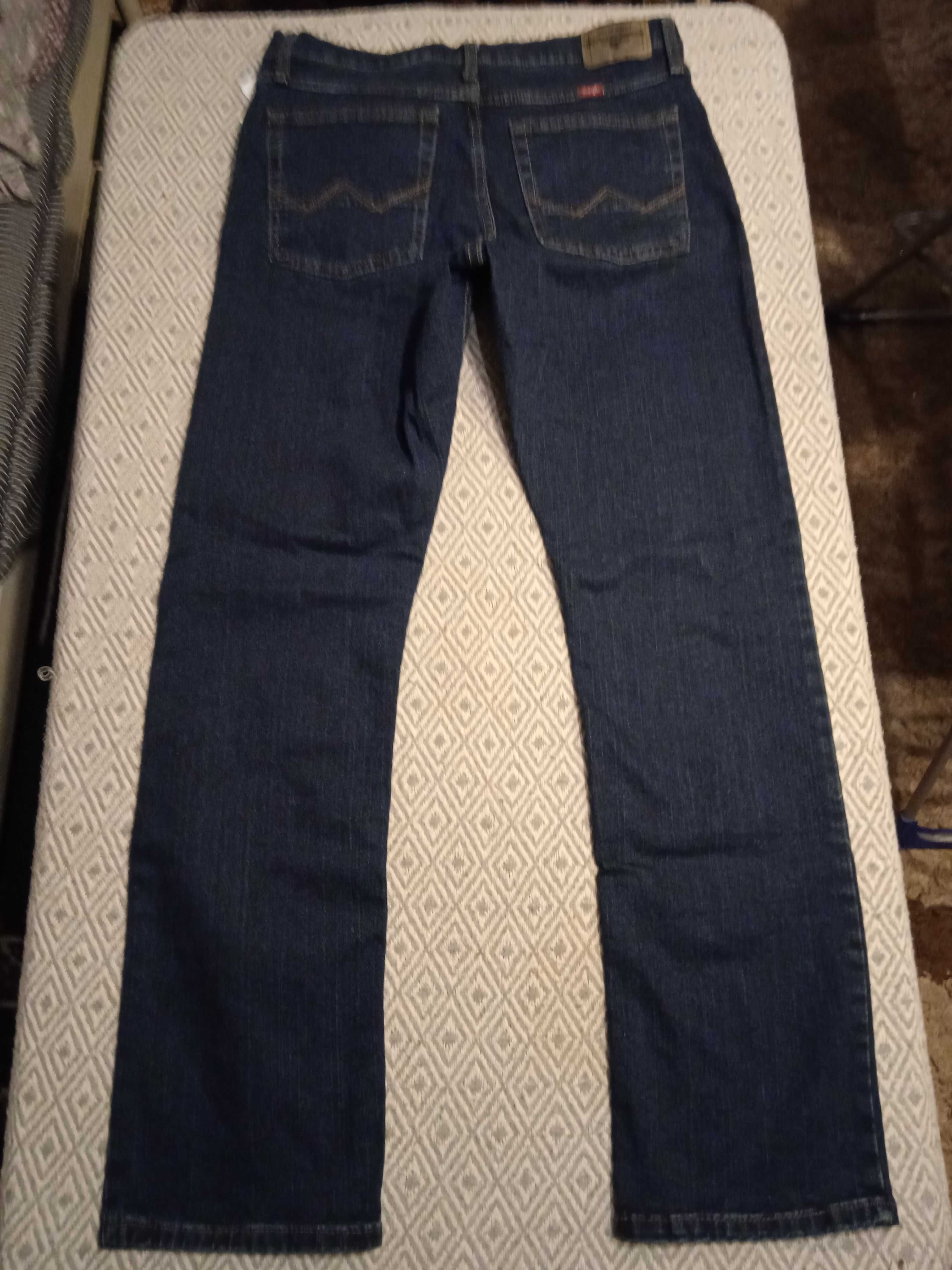 Wrangle Slim Straight spodnie jeansy W32 L32 Super Cena! Sold!