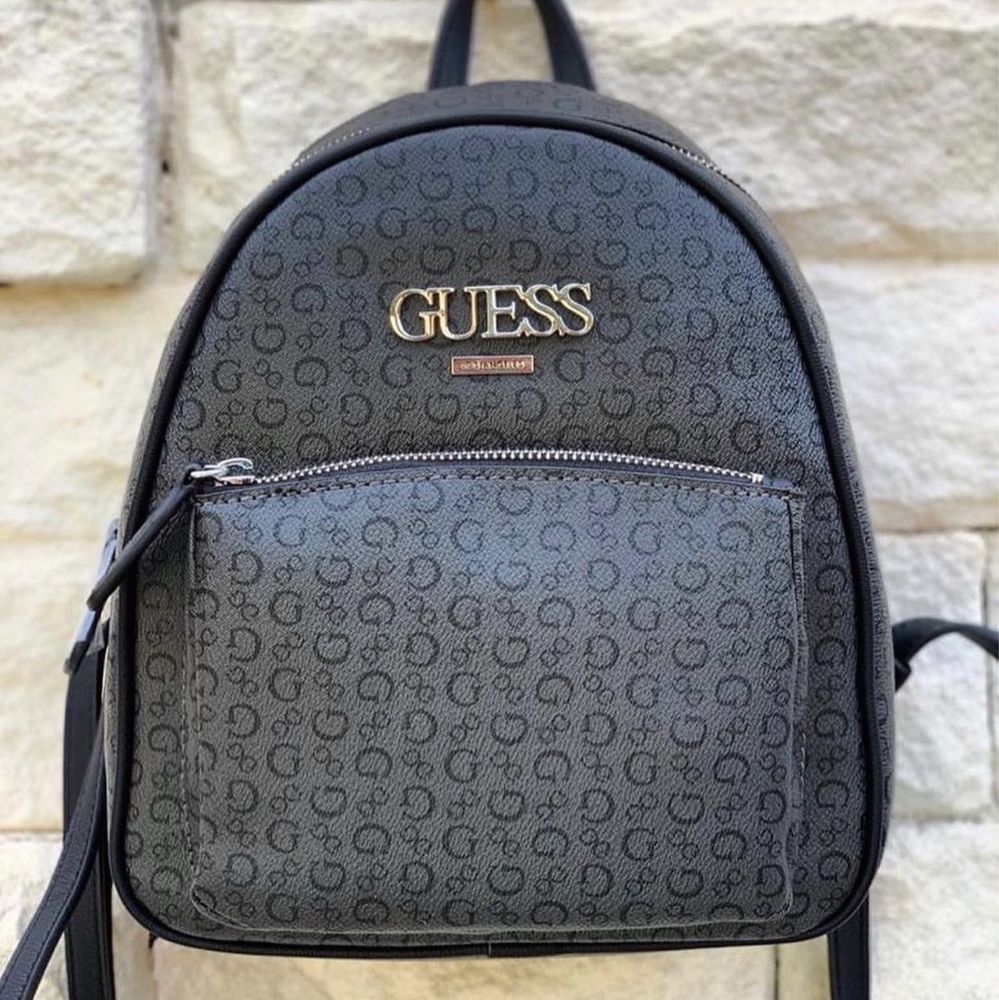 Рюкзак Guess