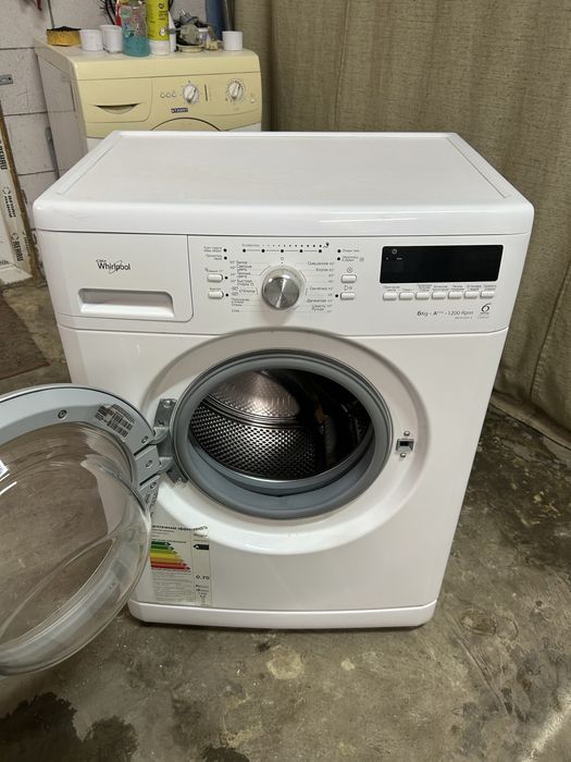 Стиральная машина Whirlpool на 6 кг.AWSX63213.Гарантия!