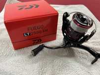 Vendo ou troco carreto Daiwa Fuego 2500 LT XH como NOVO