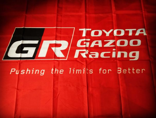 Bandeira Toyota racing