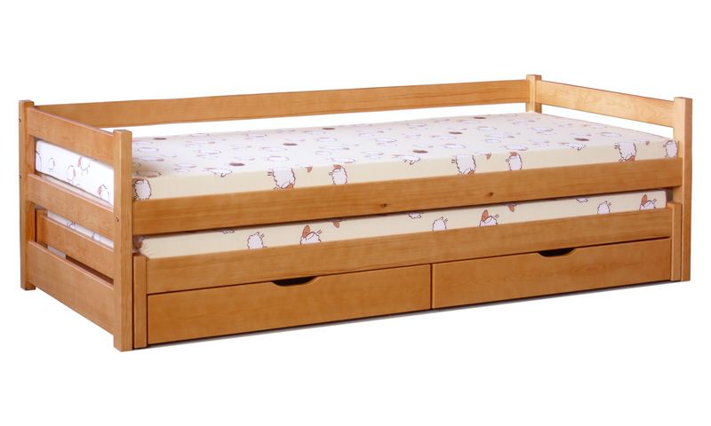 Łóżko podwójne TOMMY wykonane jest z drewna sosnowego
