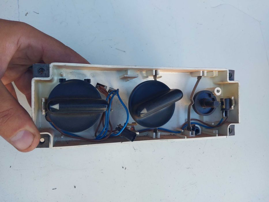 Pokrętła Nawiewu Dmuchawy Audi 80 b4 WYSYŁKA