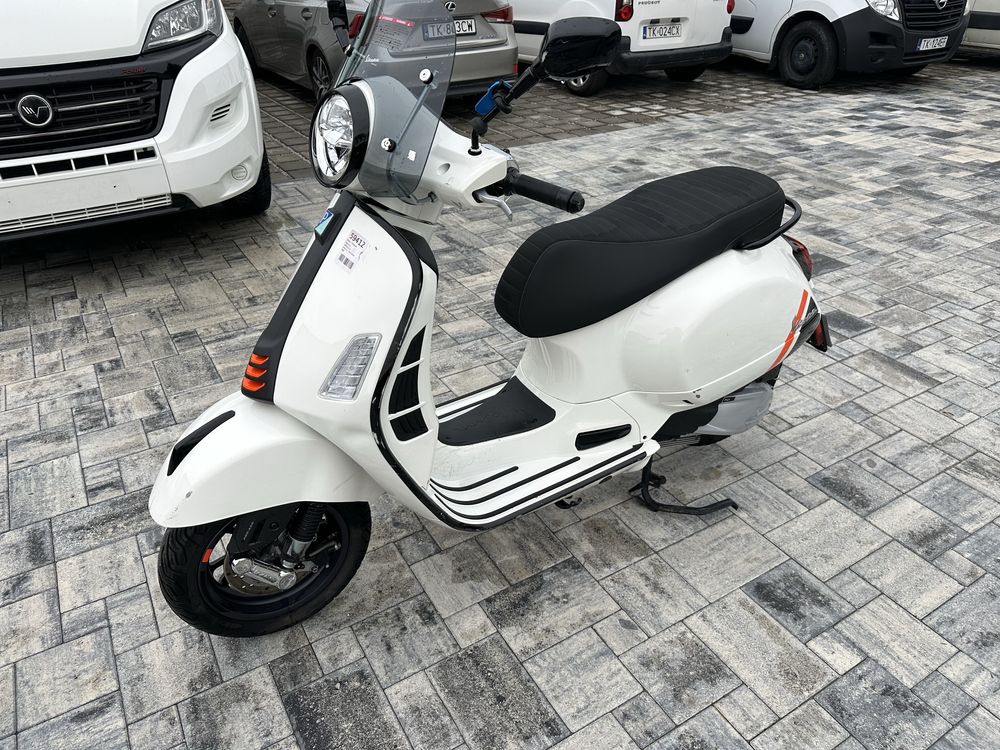 Piaggio vespa gts 300 Super 2023 rok tylko 4500 km
