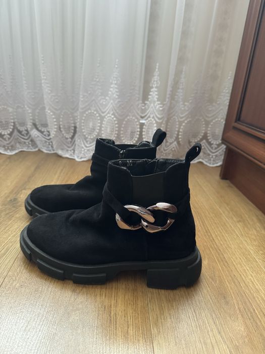 Чорні черевикі осінні