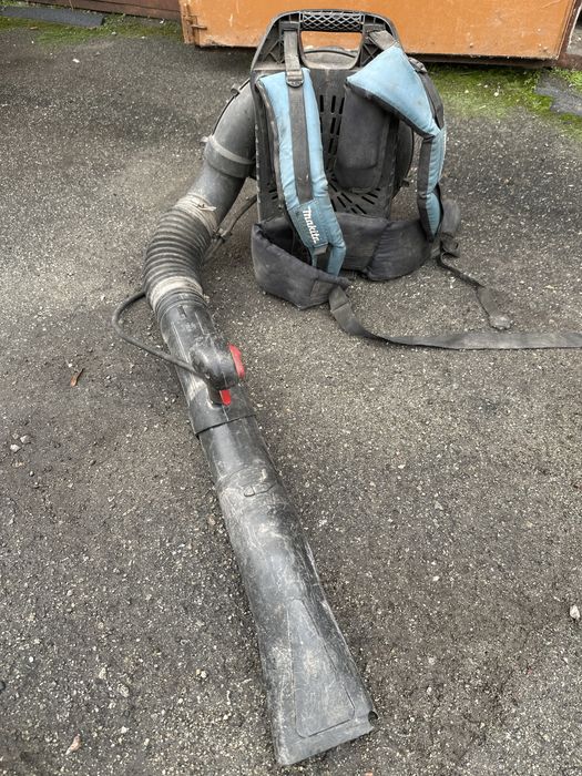 Бензиновая воздуходувка Makita EB5300TH