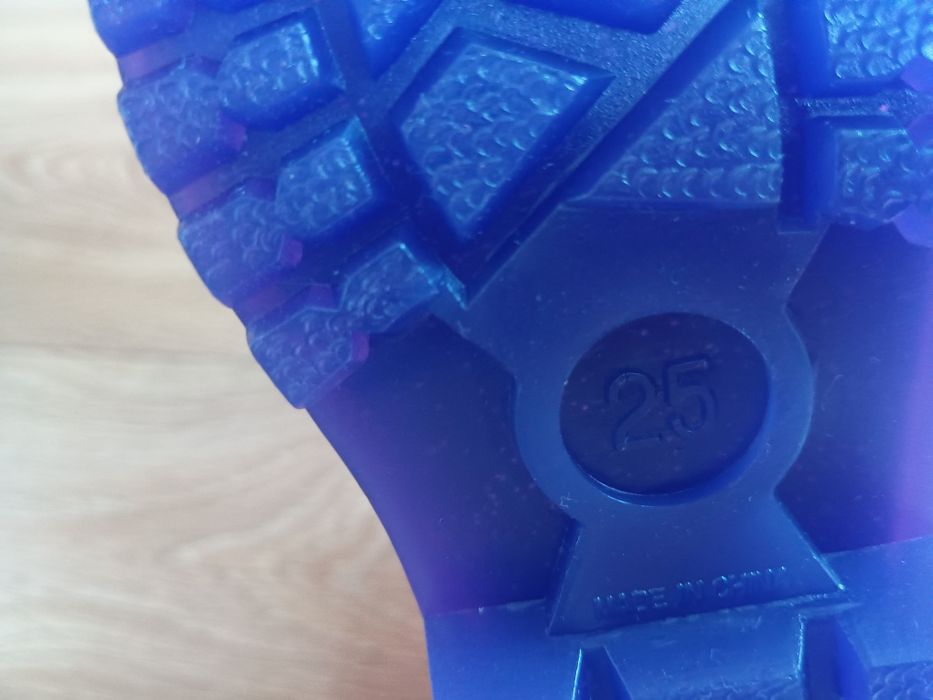 Kalosze z migającymi diodami r. 25