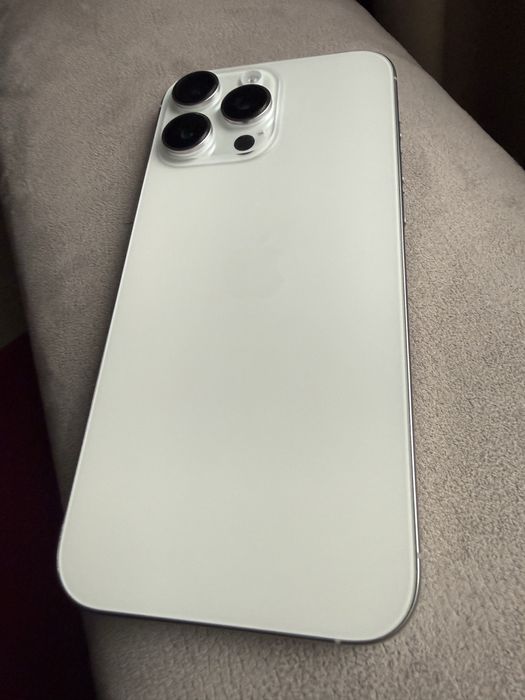 Iphone 16 pro max 256гб Newerlock стан ідеал