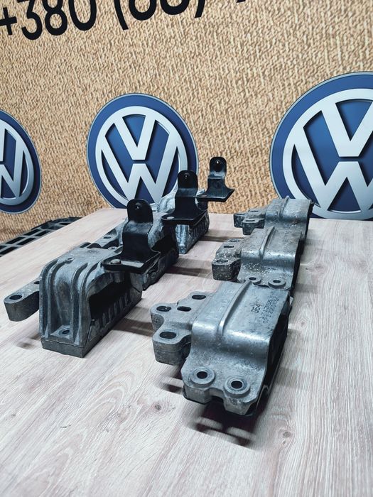 Подушка двигуна Пассат б6 б7 Октавія А5 Гольф 6 5 подушка мотора