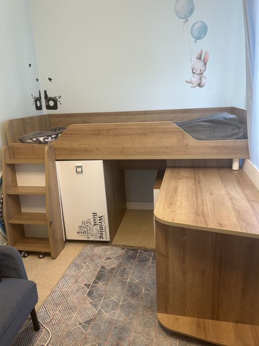 Łóżko dziecięce piętrowe typu „antresola”