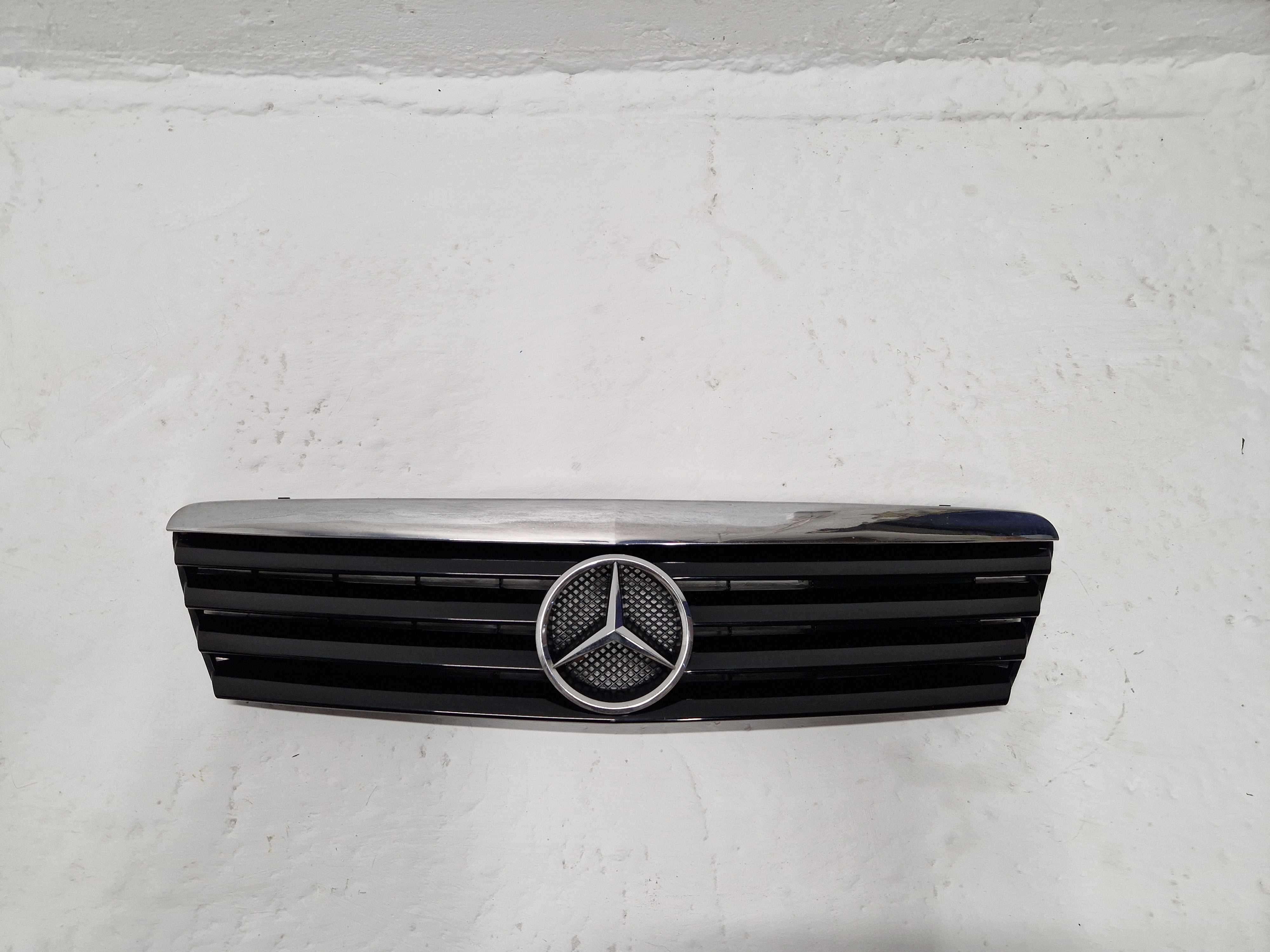 Grill Atrapa Maski Mercedes A-Klasa W168 Oryginał