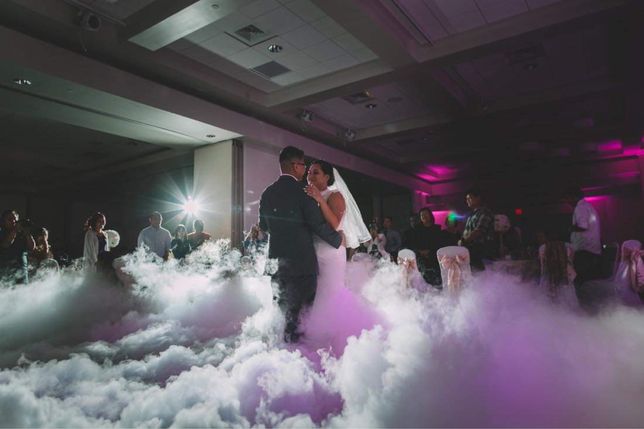 Fotobudka, ciężki dym, skrzynia z balonami,dekoracje balonowe, Ślub
