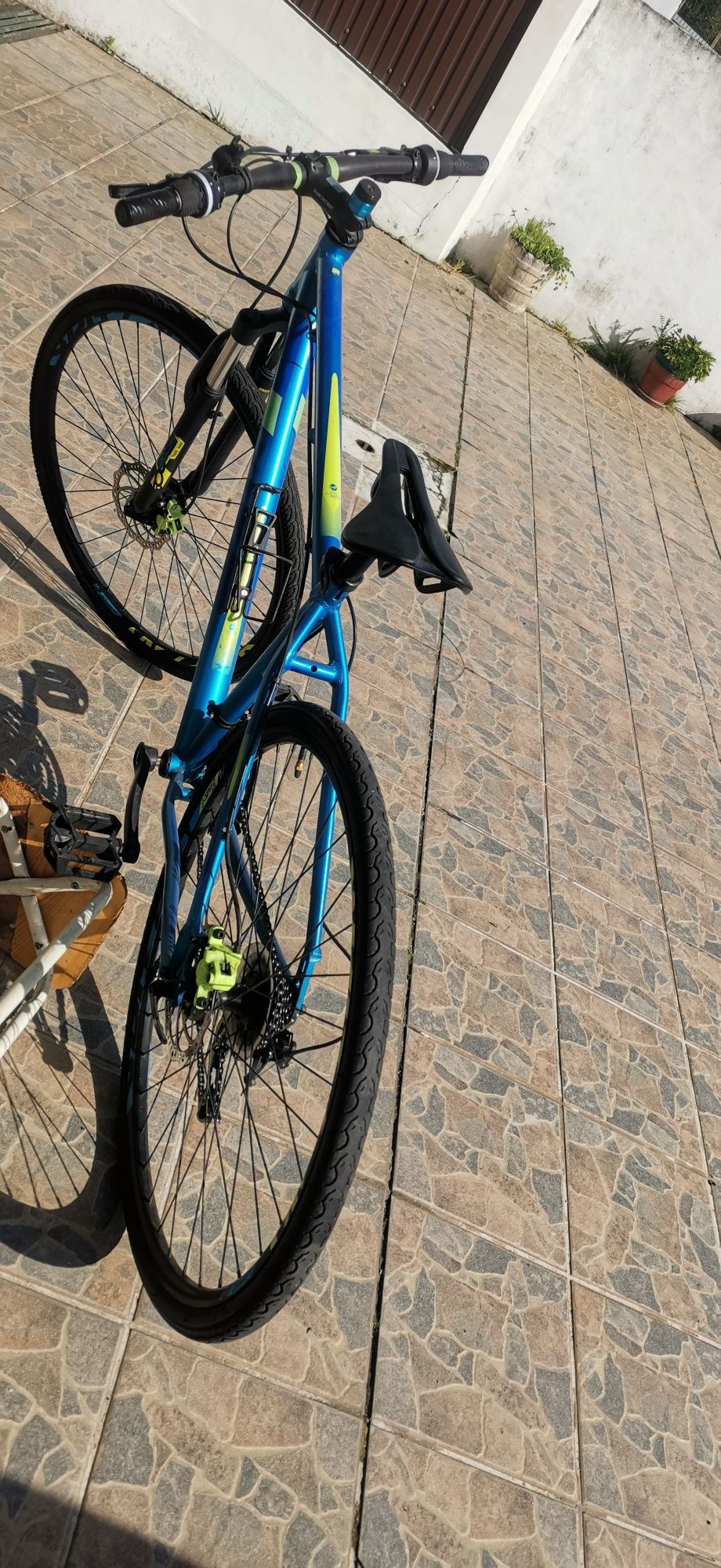 Bicicleta btt com nova