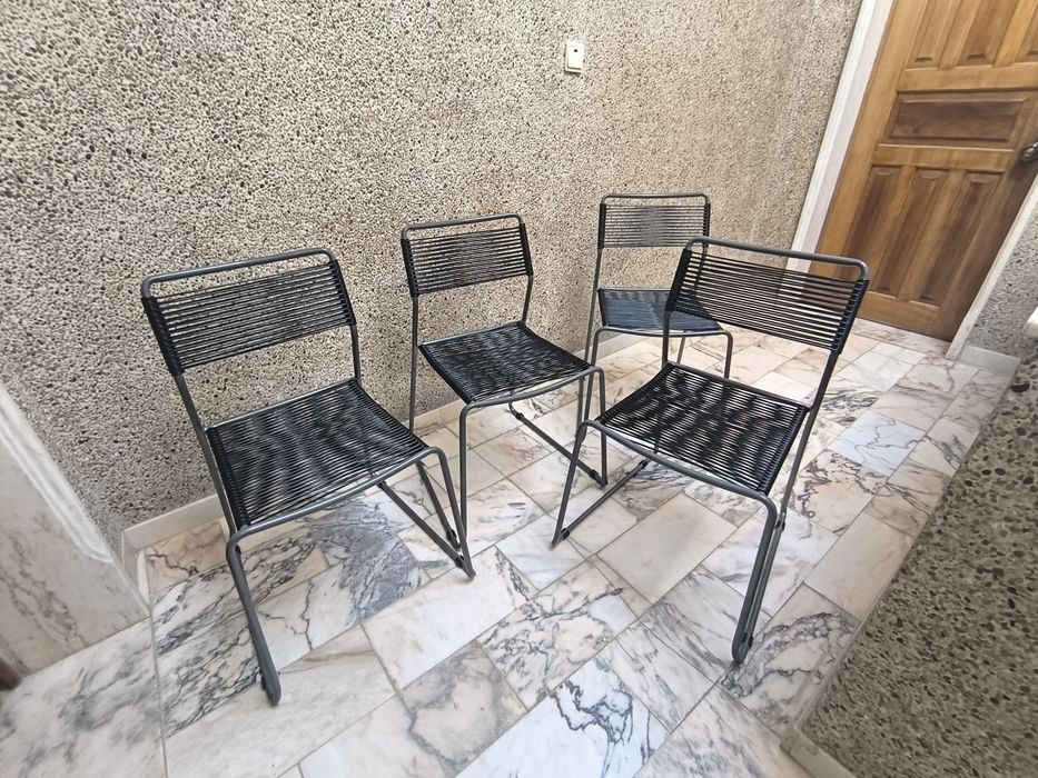 Conjunto de 4 cadeiras estilo Industrial em metal e corda sintética