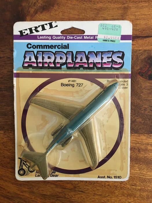 Avião em ferro Ertl/Lintoy selado.