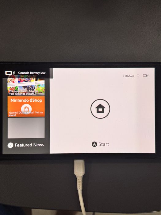 Nintendo Switch Oled Białe + przenośny kuferek.
