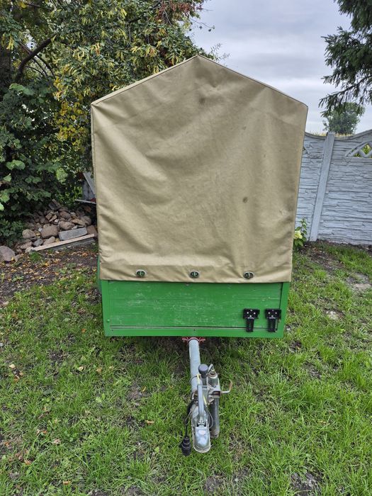 Przyczepka lekka z plandeką 750 kg – solidna, zadbana
