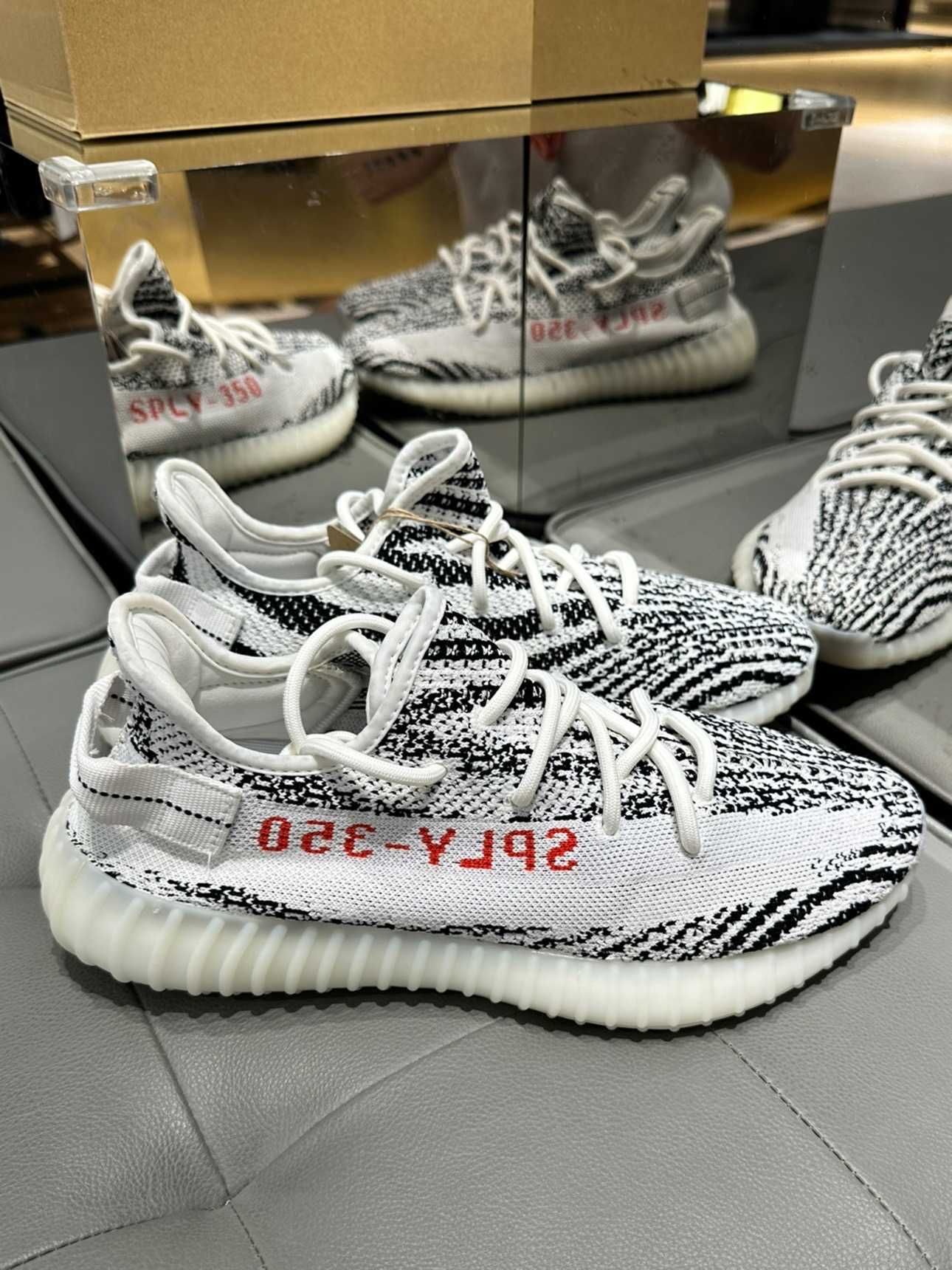AdidasYeezyBoost350V2Zebra EU.41
