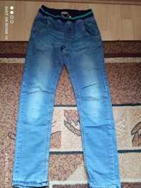 Spodnie jeansowe dla chłopca r.152