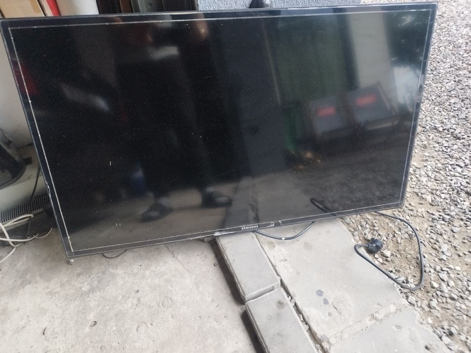 Monitor 40 cali  USB HDMI