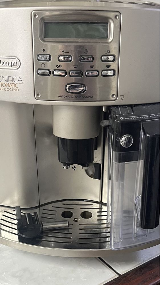 Ekspres Delonghi Magnifica Capuccino  uszkodzony na części