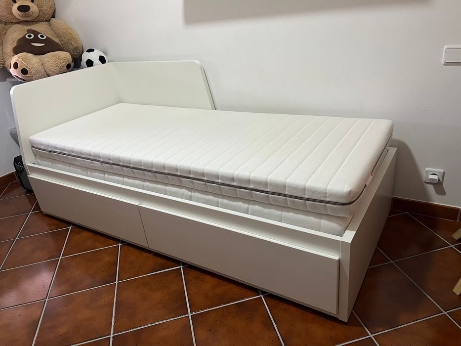 Cama extensivel com 2 colchões
