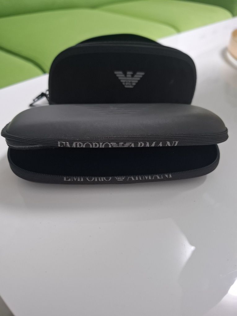 Uniwersalne etui Emporio Armani szare stalowe pokrowiec na okulary