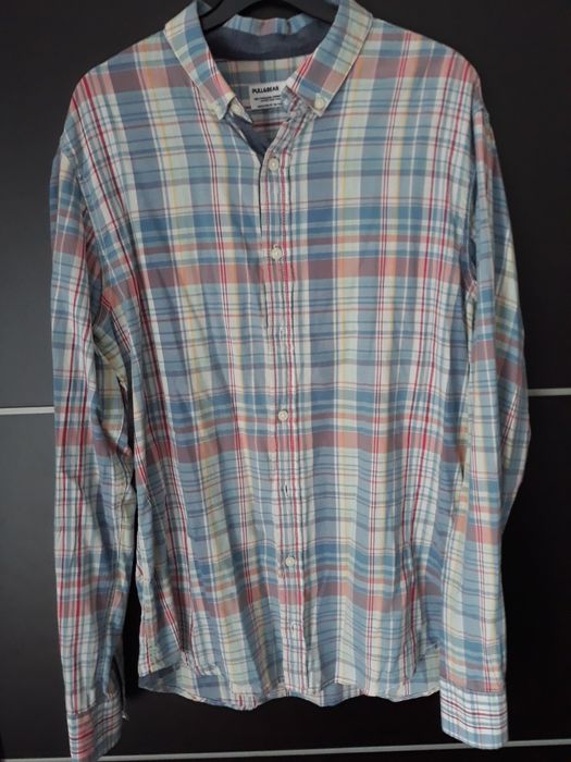 Camisa Pull & Bear L nova.