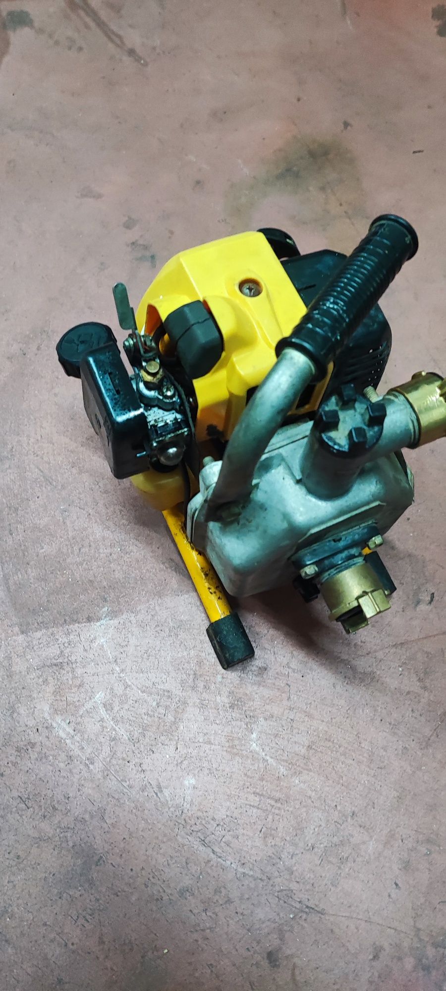 Vendo motor de rega Robin