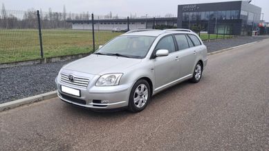 Toyota Avensis 2.0 D4D 2004r Klima Ekonomiczna