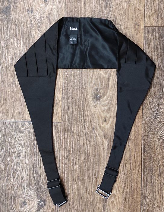 M Hugo Boss оригінальний костюм смокінг