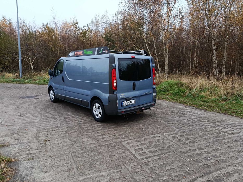 Opel Vivaro Long Rok 2009 L2 H1 Klimatyzacja