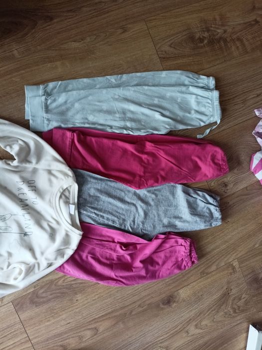 Piżamy dla dziewczynki 98 i 98/104