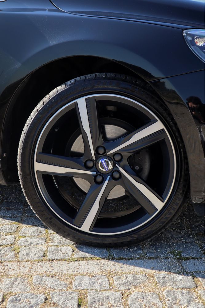 Volvo V40 D2 R-Design